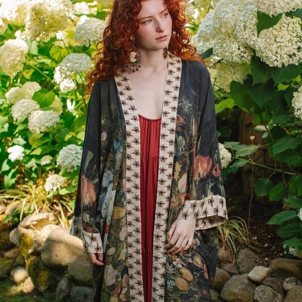 Market Of Stars Opera Duster "I Dream Of Flowers"